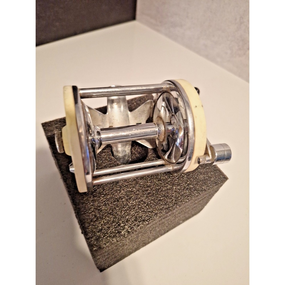 Garcia Mitchell 600A saltwater casting reel Vintage Made In France Used